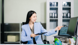 Beyond the Click Navigating Content Governance in the Zero-Click Era